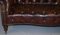 Sofá Chesterfield victoriano serpentino de cuero marrón teñido a mano, Imagen 12