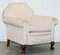 Viktorianisches Sofa & Sessel aus Damast & geschnitztem Nussholz mit Löwentatzenfüßen, 3er Set 14