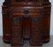 Mobiletto vittoriano in legno di noce intagliato a mano con cassetti, Immagine 5