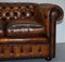 England Handgefärbtes Whiskey Brown 3-Sitzer Chesterfield Club Sofa, 1930er 16