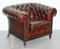 Chesterfield Club Sofa & Sessel in Bordeaux mit gedrechselten Beinen, 3 . Set 13