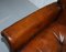 Divano e poltrone in legno di noce intarsiato e pelle marrone di Thomas Chippendale, set di 3, Immagine 17