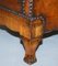 Sofá y butacas de marquetería de nogal con incrustaciones de cuero marrón de Thomas Chippendale. Juego de 3, Imagen 7