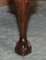 Poltrona Chesterfield in pelle marrone con gambe a zampa, Immagine 10