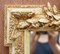 Specchio nuziale decorato raffigurante due tortore che si baciano con decorazioni dorate, Immagine 5