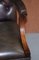 Butacas George II Gainsborough Carver Chesterfield de cuero con patas en forma de garra. Juego de 2, Imagen 8