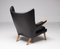 Chaises Papa Bear en Cuir Noir avec Ottomane par Hans Wegner pour AP Stolen, Set de 2 11