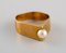 Schwedischer Modernistischer Ring aus 18 Karat Gold mit Zuchtperle 4
