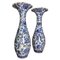 Große dekorative japanische Porzellanvasen in Blau & Weiß, 2er Set 1