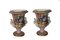 Urnas Sevres de porcelana en forma de campana con decoración dorada, siglo XX. Juego de 2, Imagen 2