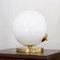 Lampada da tavolo sferica in vetro opalino e ottone, Immagine 8