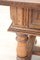 Großer antiker Schreibtisch aus massivem geschnitztem Nussholz, 1680er 3