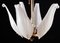 Weiße italienische Tulip Kronleuchter aus Muranoglas, 1970er 10