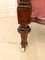 Antiker viktorianischer Armlehnstuhl aus Nussholz 12