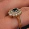 Französischer Moderner Saphir Doppelreihiger Diamanten Ring aus 18 Karat Gelbgold 9