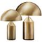 Mittlere und Kleine Atollo Tischlampen in Gold von Vico Magistretti für Oluce, 2er Set 1
