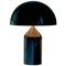Mittlere schwarze Atollo Tischlampe aus Metall von for Oluce 1