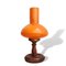 Kleine Mid-Century Tischlampe aus orangefarbenem Glas & Holz, 1950er 1