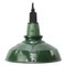 Lámpara colgante industrial británica vintage esmaltada en verde, Imagen 1