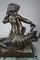 Bronzeskulptur, von einem Krebs eingeklemmtes Kind im Stil von Jean-Baptiste Pigalle 12