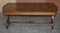 Mesa de centro vintage de madera dura y cuero marrón, Imagen 2