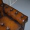 Sofá esquinero Chesterfield de nogal y cuero marrón claro teñido a mano de Harrods, Imagen 7
