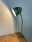 Industrielle grüne Tischlampe, 1960er 17