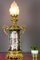 Große französische Tischlampe aus vergoldeter Bronze im Chinoiserie-Stil und handbemaltem Porzellan 2