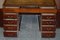 Antiker Säulen-Schreibtisch aus Hartholz mit grüner Leder-Schublade 13