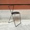 Postmoderne italienische Stühle aus schwarz lackiertem Eisen und Leder, 1980er, 4er Set 6