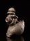 Figura de mono ceremonial sobre una concha de caracol, siglo XX, Imagen 7
