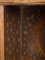 Kleine flämische Terrakotta Statue in Holz Reliquiar mit verzierten Türen 15