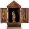 Kleine flämische Terrakotta Statue in Holz Reliquiar mit verzierten Türen 1