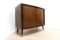 Libreria Mid-Century vintage in teak e vinile con ante scorrevoli, anni '60, Immagine 5