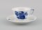 Blaue kantige Kaffeetassen mit Untertassen und Teller von Royal Copenhagen, 30er Set 2