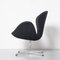 Sedia Swan nera di Arne Jacobsen per Fritz Hansen, Immagine 3