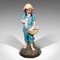 Antike französische Figur eines Bauernmädchens 1