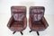 Chaises Pivotantes Scandinaves en Cuir avec Repose-Pieds, 1970s, Finlande, Set de 3 3