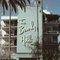 Slim Aarons, Beverly Hills Hotel, 20. Jahrhundert, Fotografie auf Papier 2