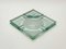 Quadratische italienische Mid-Century Aschenbecher aus grünem Kristallglas von Fontana Arte, 2er Set 4