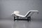 Chaise longue LC4 in tessuto bouclé di Le Corbusier & Pierre Jeanneret per Cassina, anni '60, Immagine 4