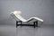 Chaise longue LC4 in tessuto bouclé di Le Corbusier & Pierre Jeanneret per Cassina, anni '60, Immagine 2