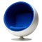 Sedia girevole blu di Eero Aarnio, Immagine 1