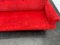 Sofa aus rotem Stoff mit schwarzen & Messingfüßen, 1950er 6