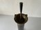 Italienischer Dreibein Aschenbecher aus schwarzem Metall & Messing, 1950er 3