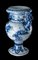 Blau-weiße Chinoiserie Altar Vase von Delft, 1685 4