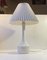 Lámpara de mesa de vidrio opalino blanco de Jacob E. Bang para Holmegaard / Kastrup, años 50, Imagen 2