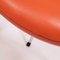 Orangefarbene Series 7 Esszimmerstühle aus Leder von Arne Jacobsen für Fritz Hansen, 4er Set 5