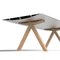 Tavolo 360 grande B in alluminio laminato con gambe in legno di Konstantin Grcic, Immagine 2