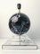 Lámpara de mesa vintage de esfera de vidrio y efecto mármol, años 60, Imagen 2